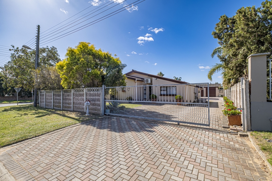 4 Bedroom Property for Sale in Manor Heights Eastern Cape